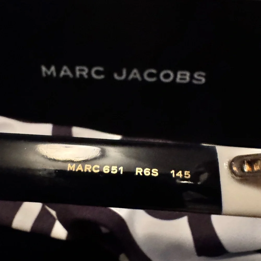 Marc Jacobs Chic Cat-Eye Glasses